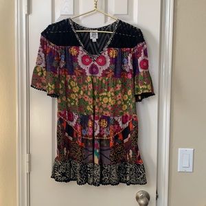 Fun Ivy Jane top